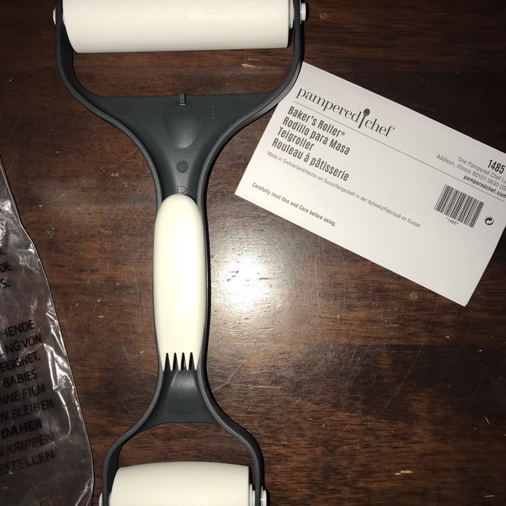 Pampered Chef #1485 Baker’s Roll NIB